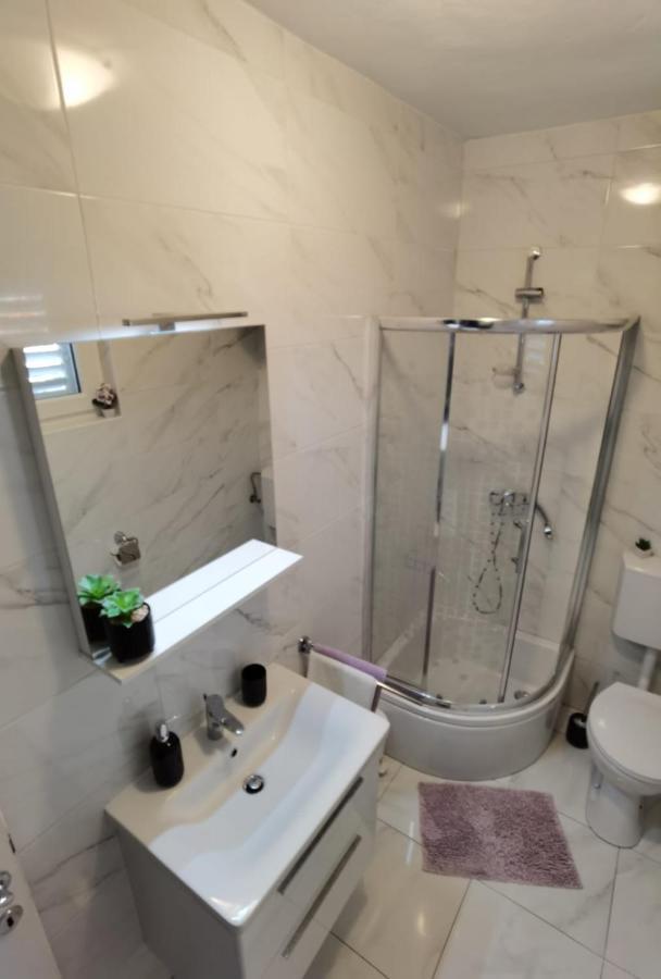 Apartman Sara Preko Extérieur photo