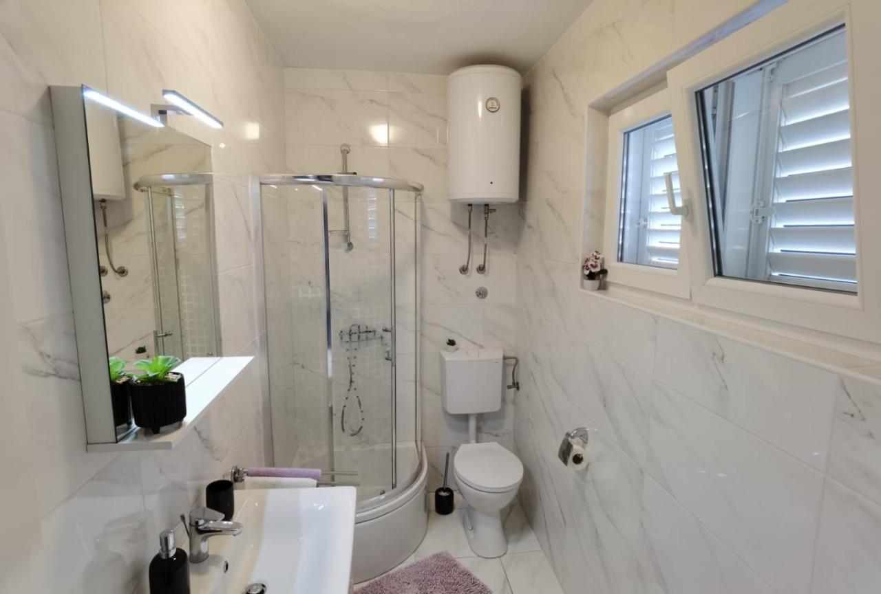 Apartman Sara Preko Extérieur photo